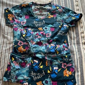 Printed scrub top